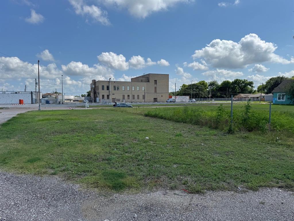 6th Ave, Texas City, Texas image 12