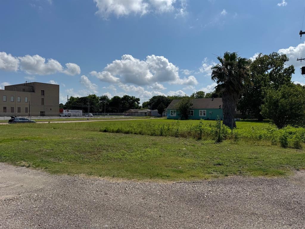 6th Ave, Texas City, Texas image 19