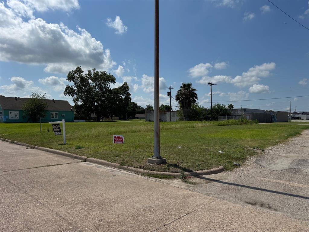 6th Ave, Texas City, Texas image 4