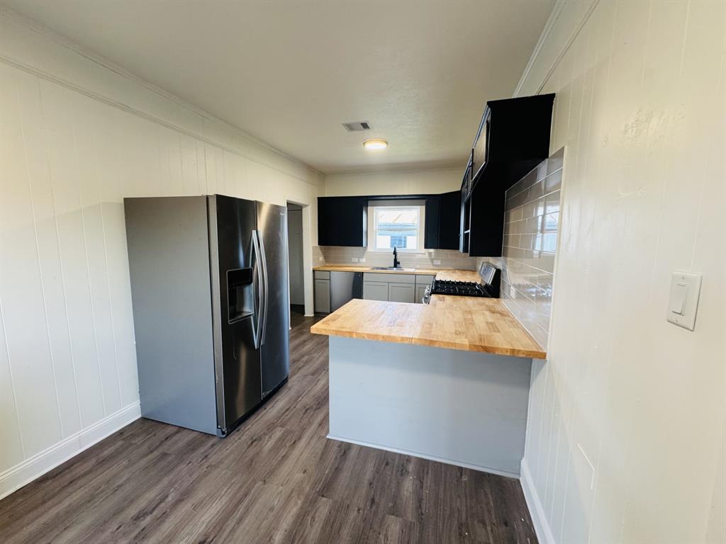 710 Ester Street, Dayton, Texas image 7