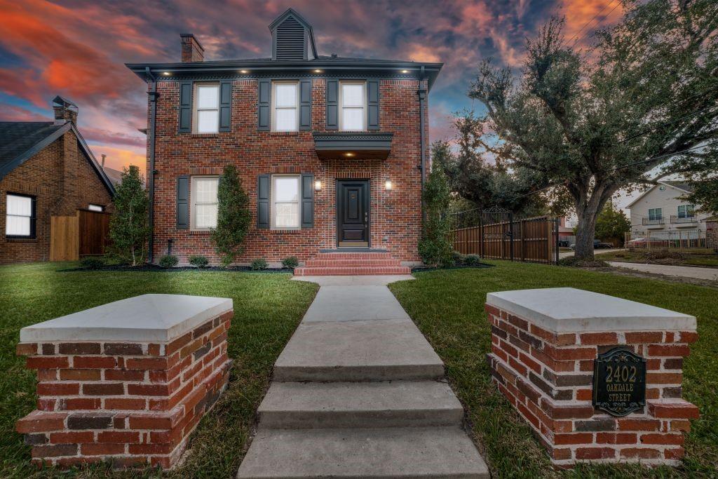 2402 Oakdale Street, Houston, Texas image 4