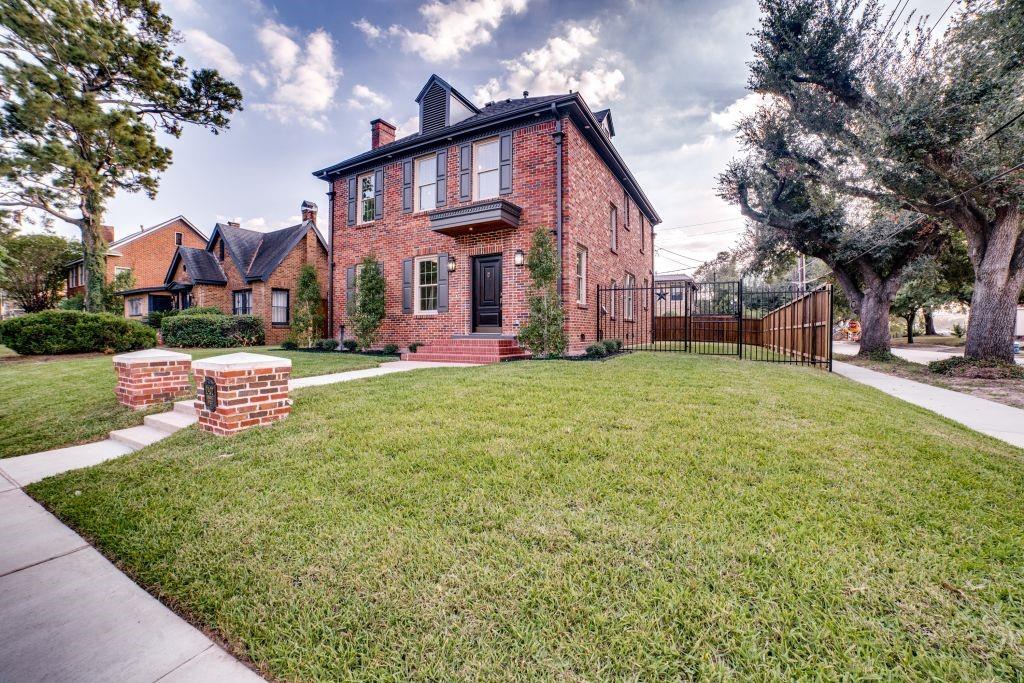2402 Oakdale Street, Houston, Texas image 5