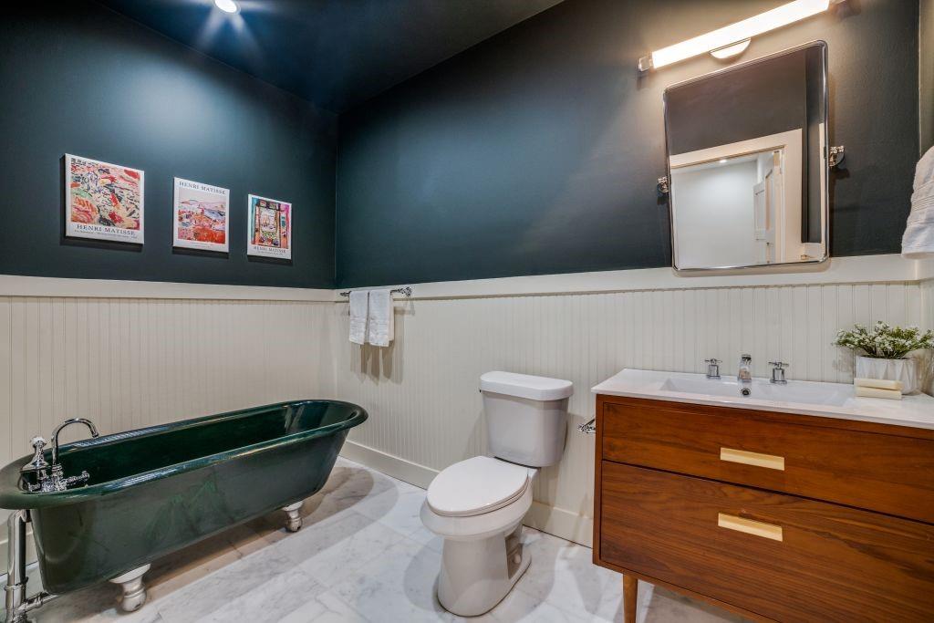 2402 Oakdale Street, Houston, Texas image 19