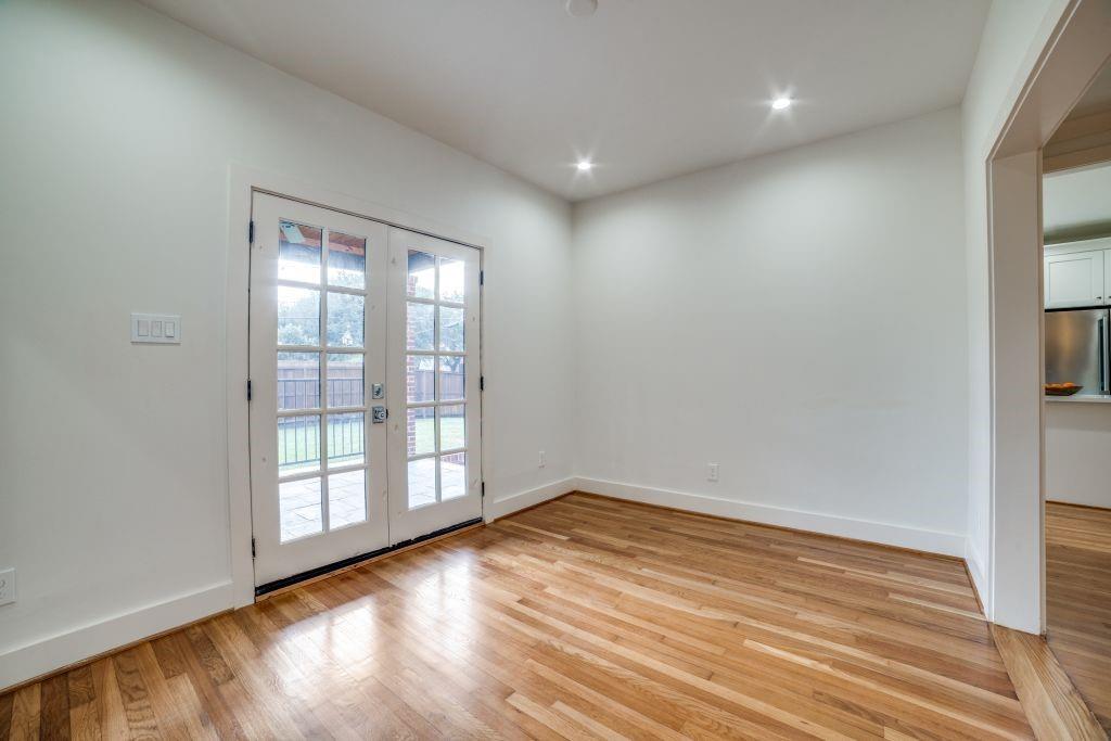 2402 Oakdale Street, Houston, Texas image 16