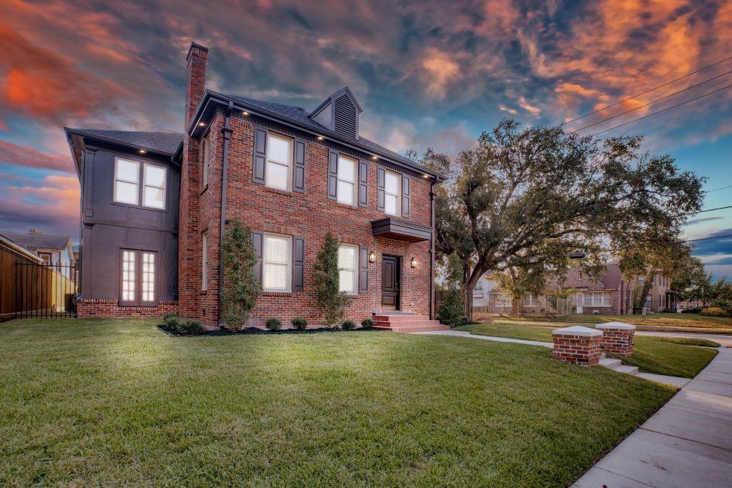 2402 Oakdale Street, Houston, Texas image 2
