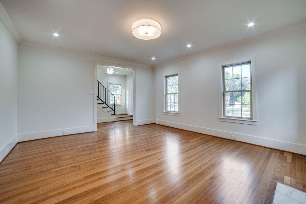 2402 Oakdale Street, Houston, Texas image 10