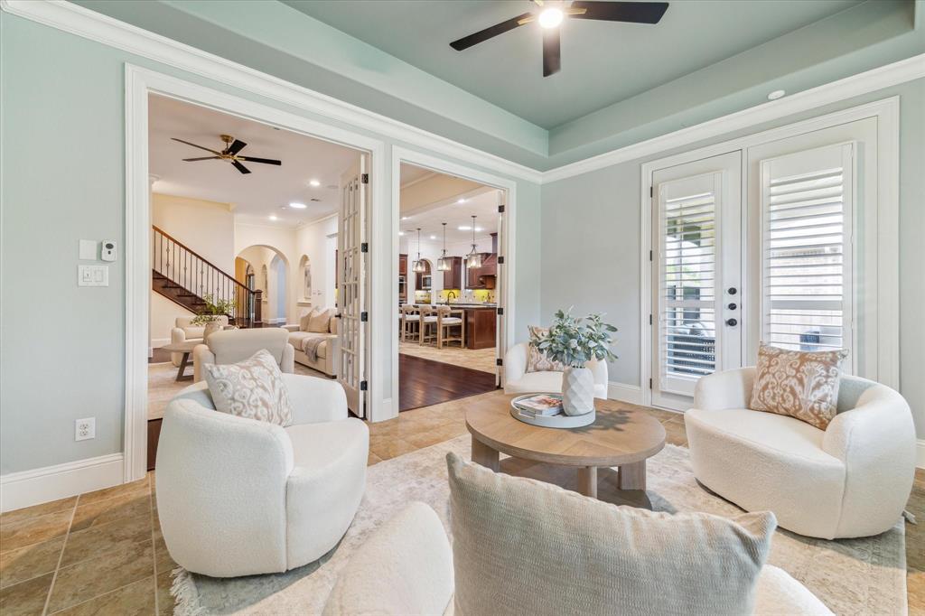 47 S Shasta Bend Circle, Spring, Texas image 14
