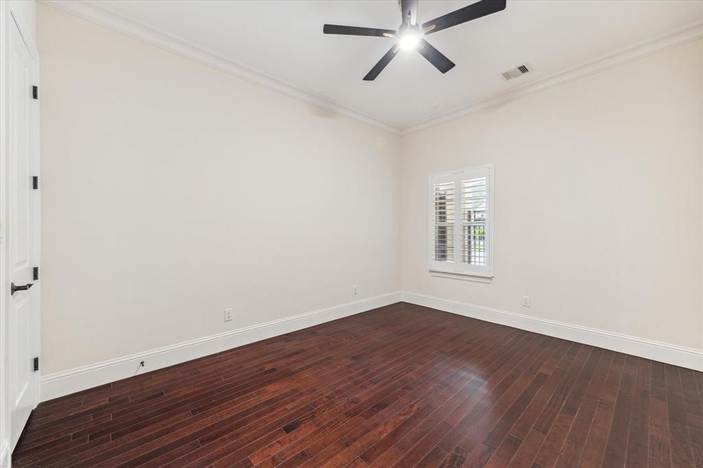 47 S Shasta Bend Circle, Spring, Texas image 29