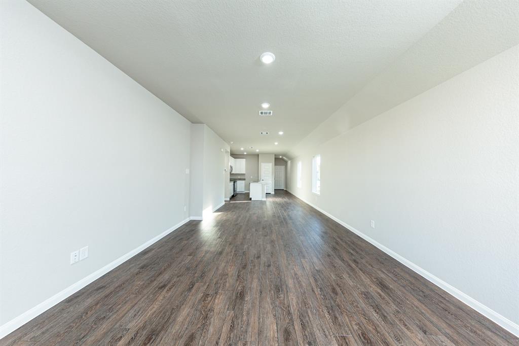 8104 Vanilla Orchid Drive, Houston, Texas image 6