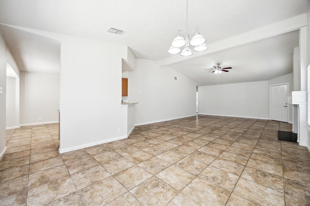 8939 Mansfield