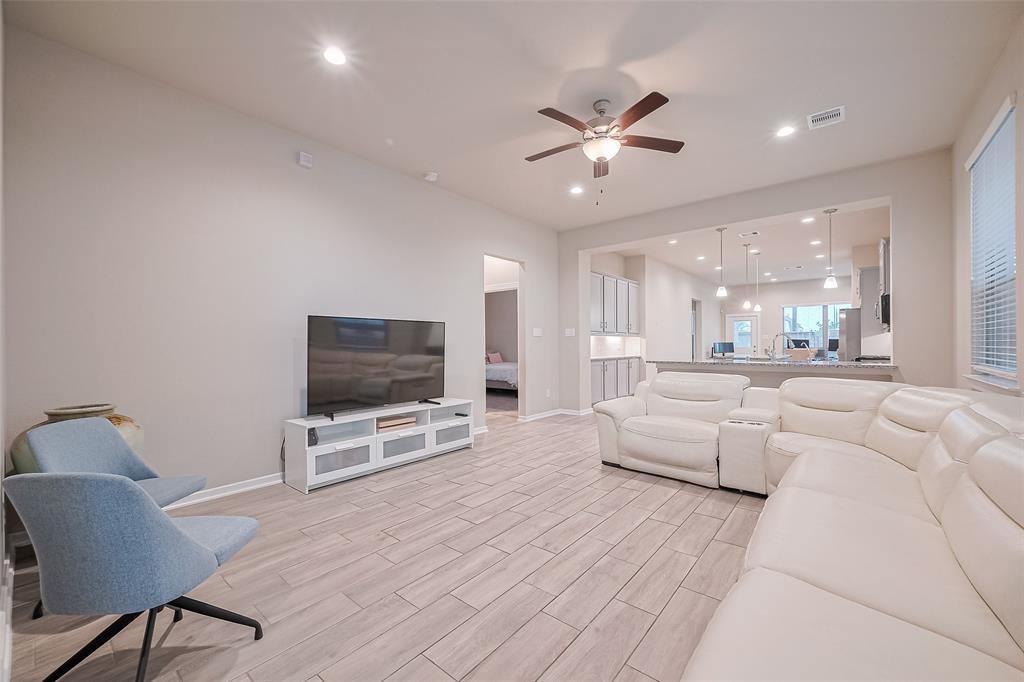 7031 House Wren Court