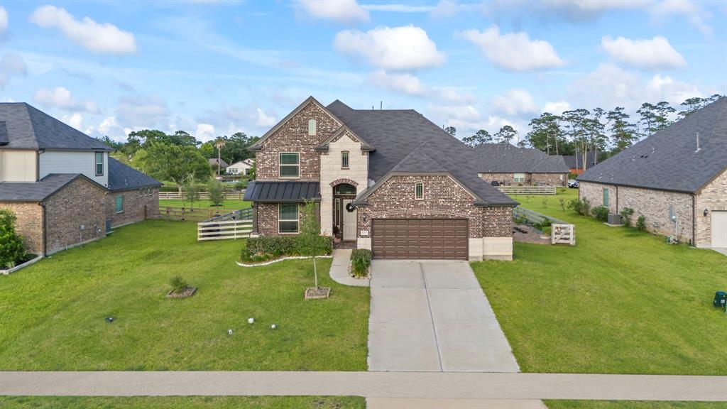 4303 Leslies Way, Dickinson, Texas image 2