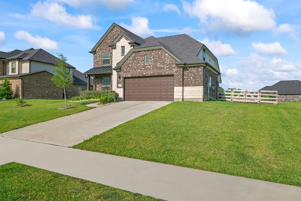 4303 Leslies Way, Dickinson, Texas image 3
