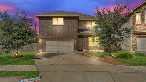 Single Family Residence in Houston TX 7403 Ida Wells Forest Drive.jpg