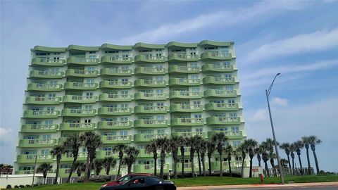 Condominium in Galveston TX 9420 Seawall Boulevard 3.jpg