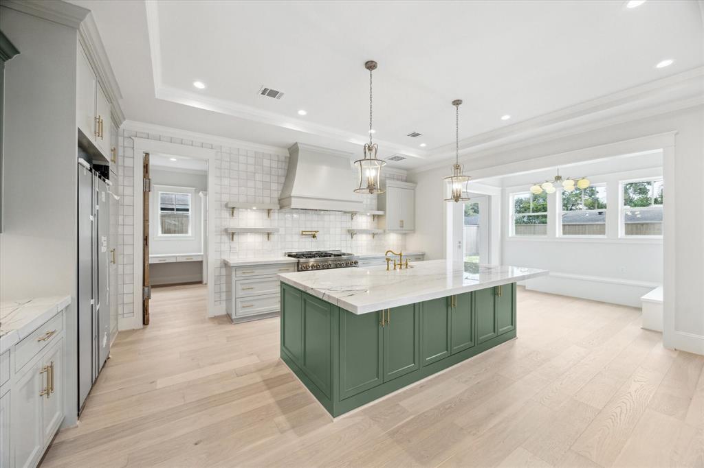 5518 Schumacher Lane, Houston, Texas image 13