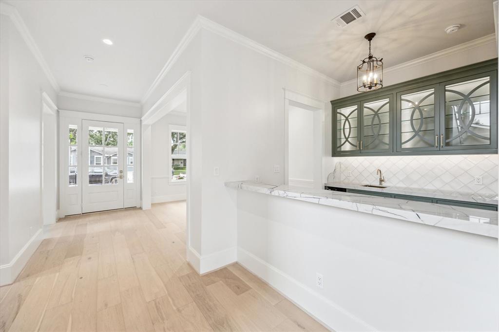 5518 Schumacher Lane, Houston, Texas image 5