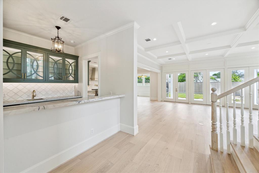 5518 Schumacher Lane, Houston, Texas image 4