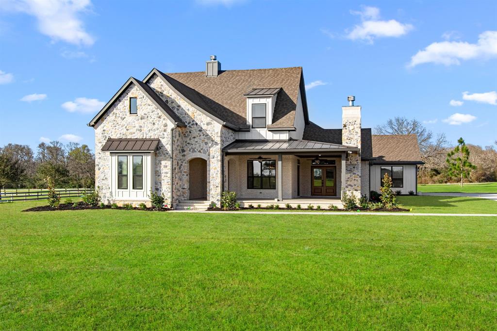 662 Blue Topaz Drive, Bellville, Texas image 5
