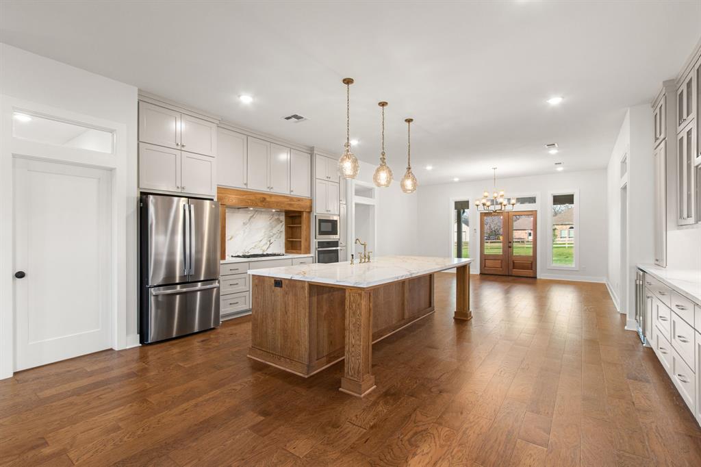 662 Blue Topaz Drive, Bellville, Texas image 14