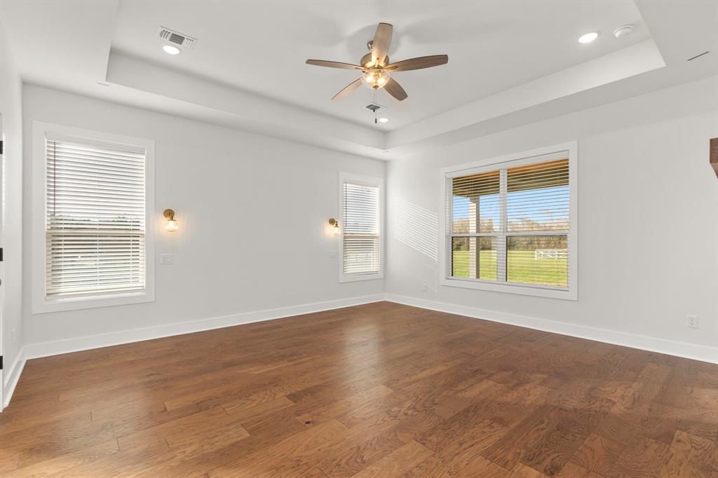 662 Blue Topaz Drive, Bellville, Texas image 27