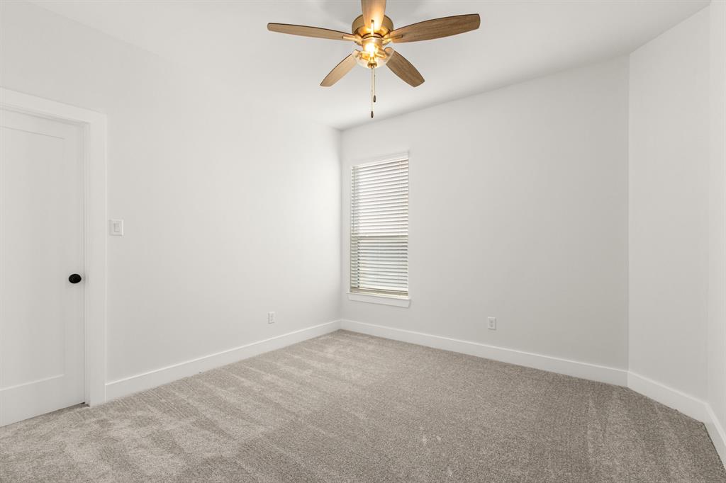 662 Blue Topaz Drive, Bellville, Texas image 39