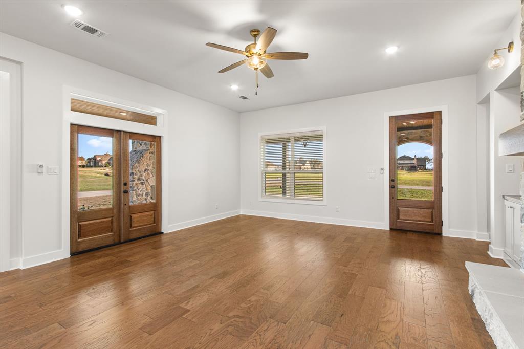 662 Blue Topaz Drive, Bellville, Texas image 12