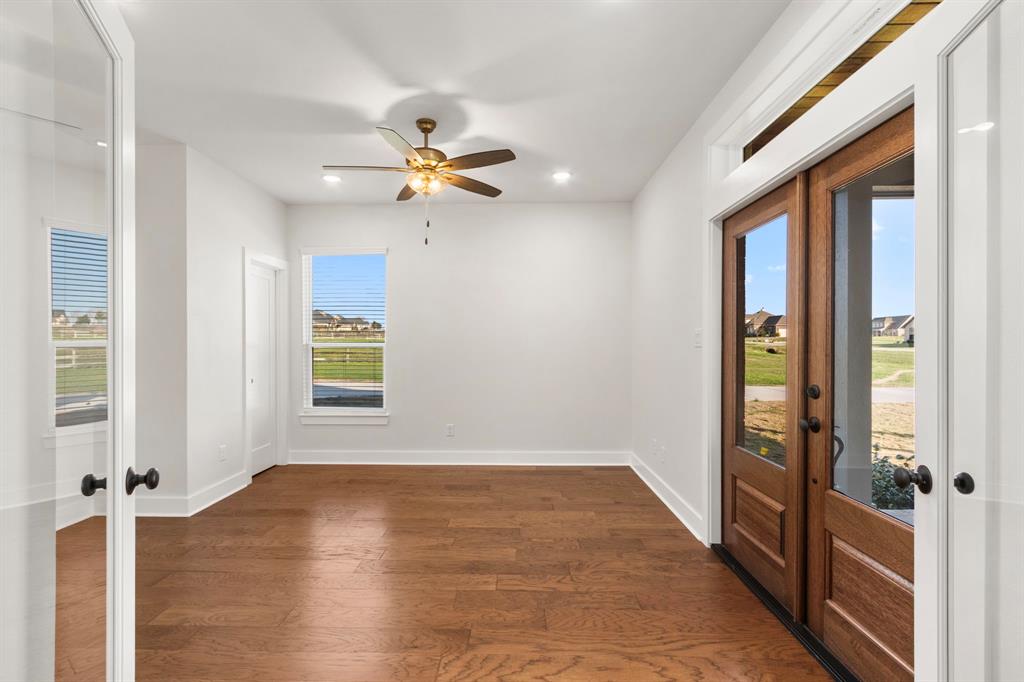 662 Blue Topaz Drive, Bellville, Texas image 25