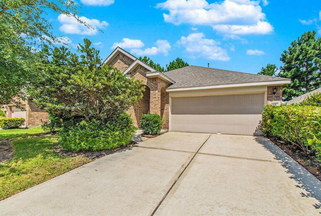 231 New Harmony Trail, The Woodlands, Texas image 2