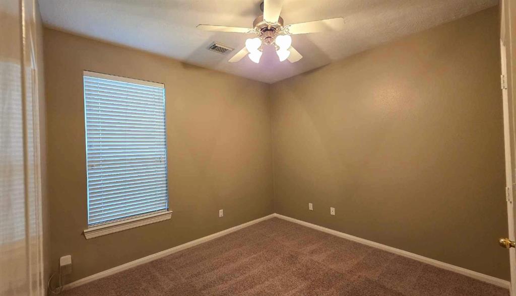 8931 Pine Shores Drive, Humble, Texas image 31