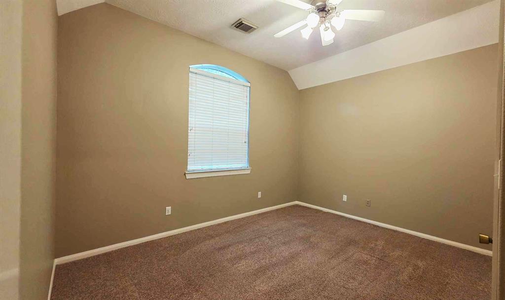 8931 Pine Shores Drive, Humble, Texas image 30