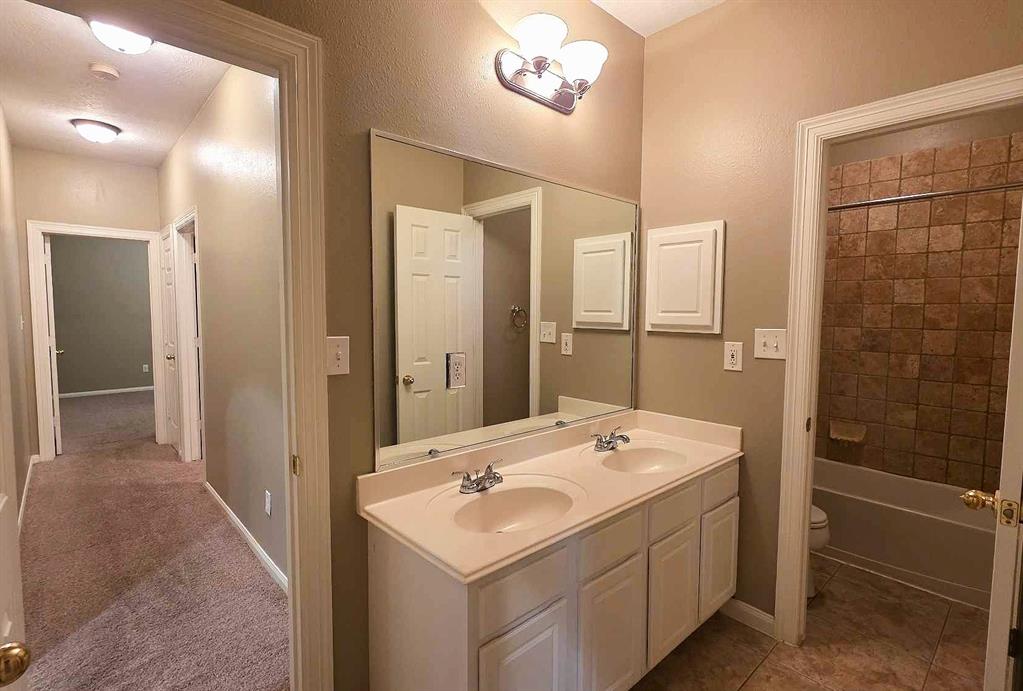 8931 Pine Shores Drive, Humble, Texas image 32