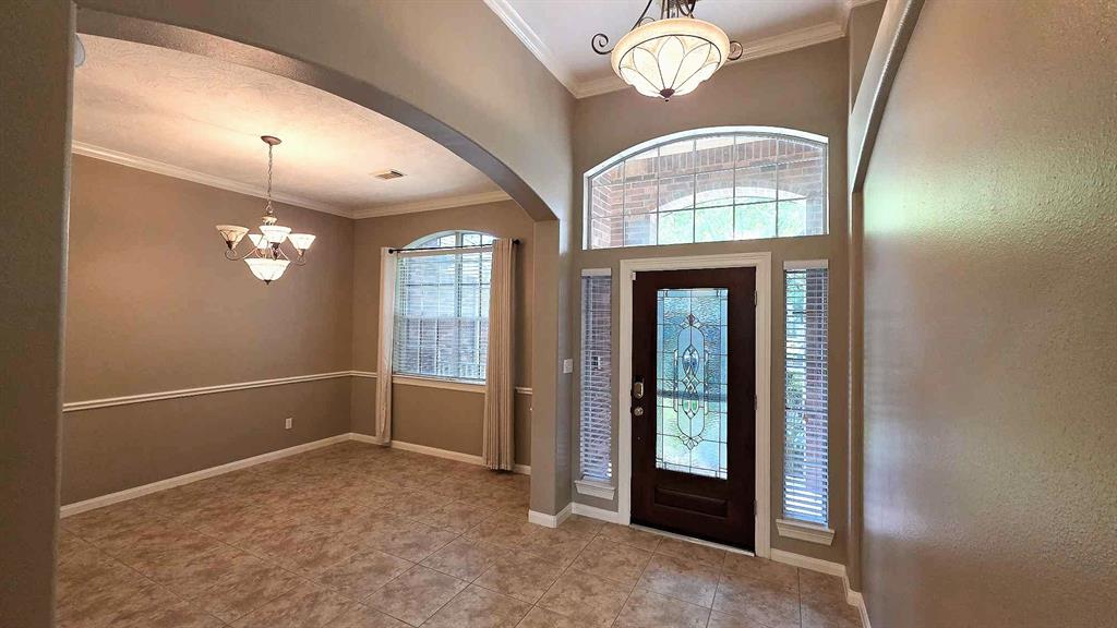 8931 Pine Shores Drive, Humble, Texas image 5
