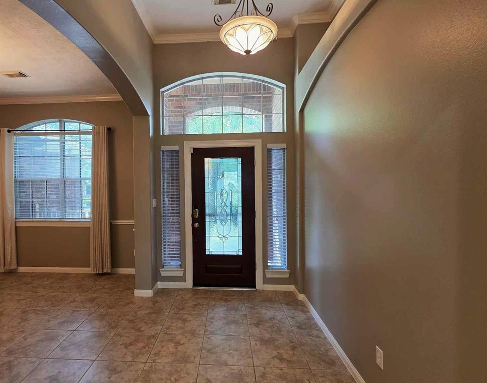 8931 Pine Shores Drive, Humble, Texas image 4
