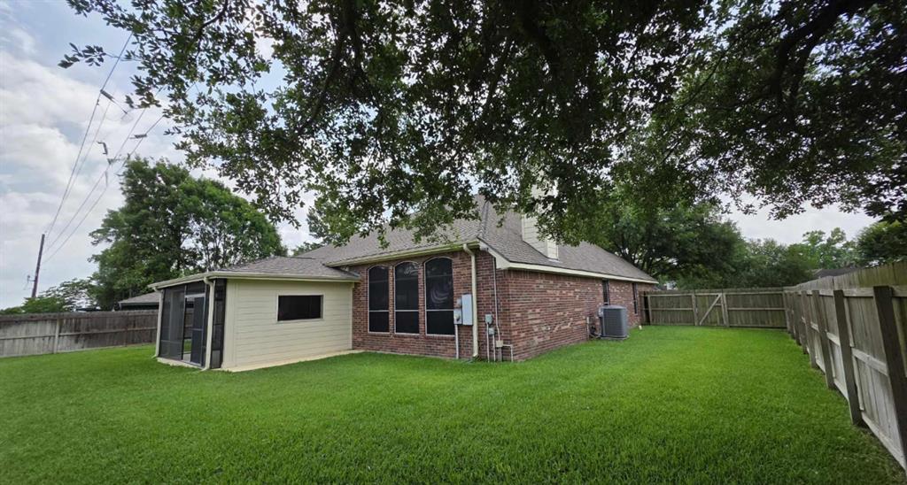8931 Pine Shores Drive, Humble, Texas image 35