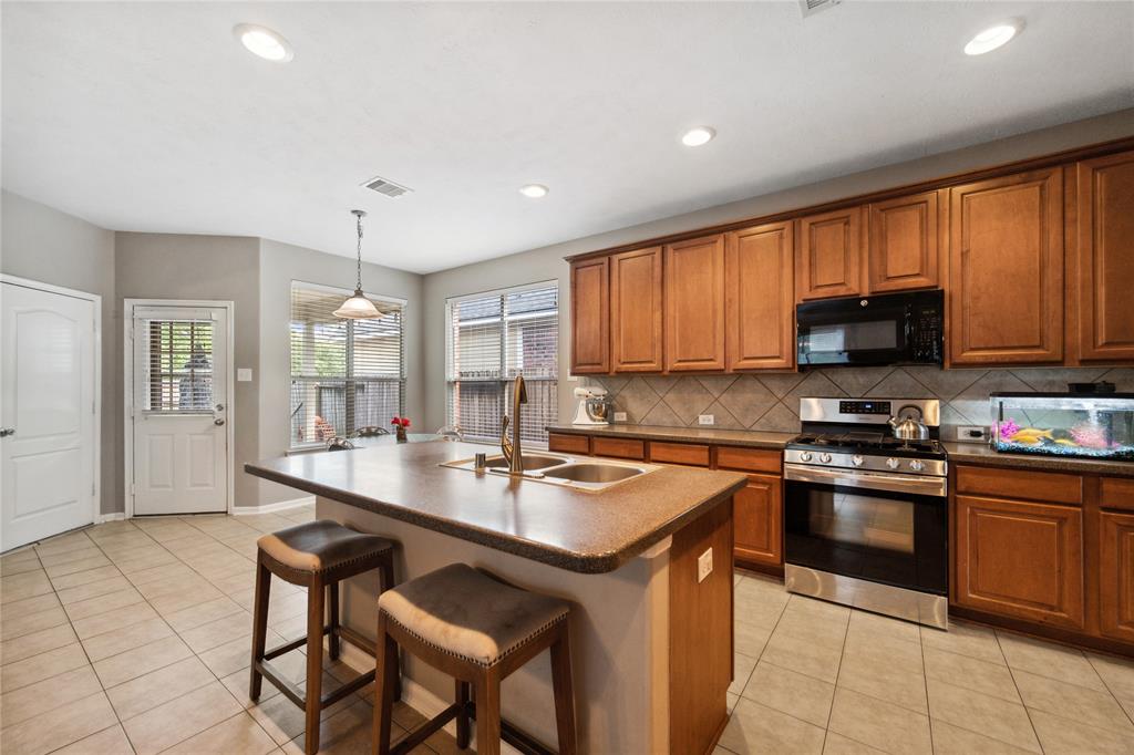 17262 Lafayette Hollow Lane, Humble, Texas image 8