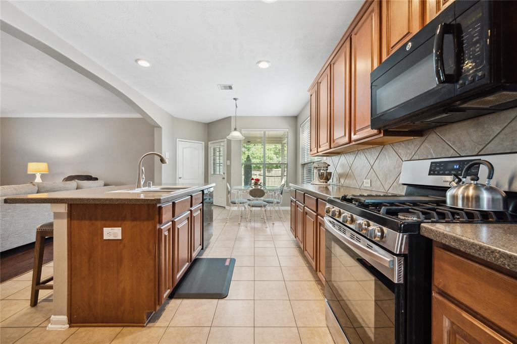 17262 Lafayette Hollow Lane, Humble, Texas image 10