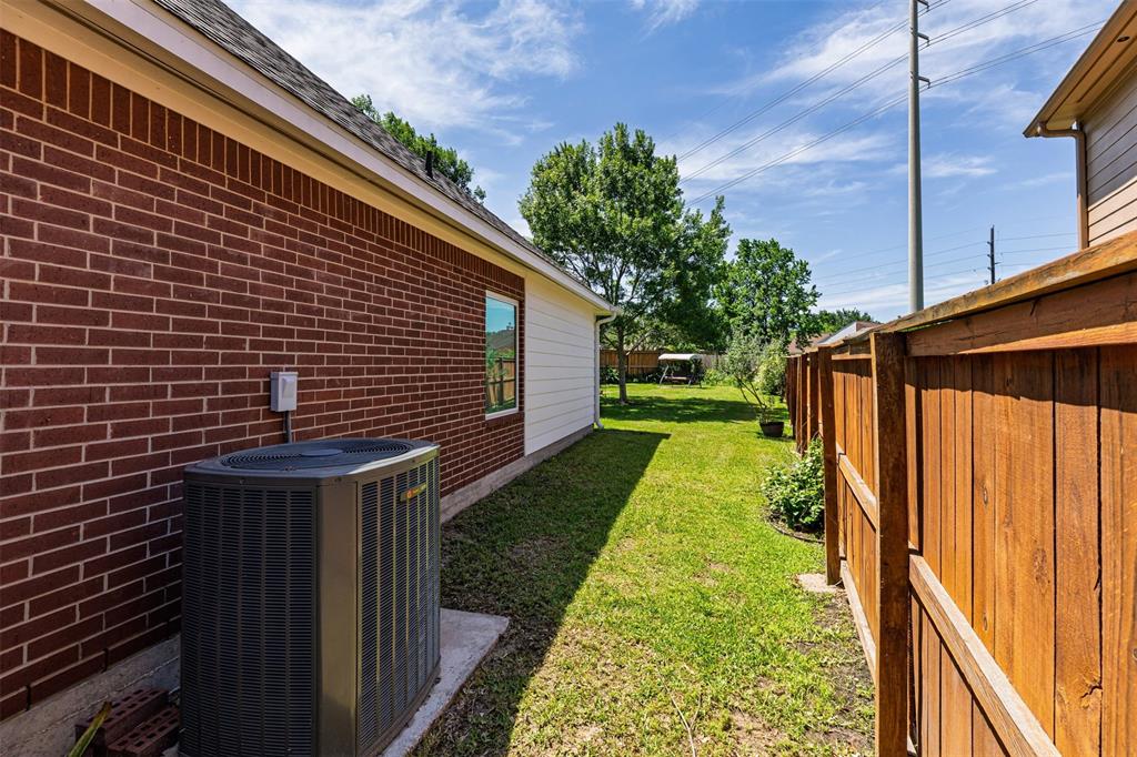 19231 Kelly Pines Court, Humble, Texas image 35