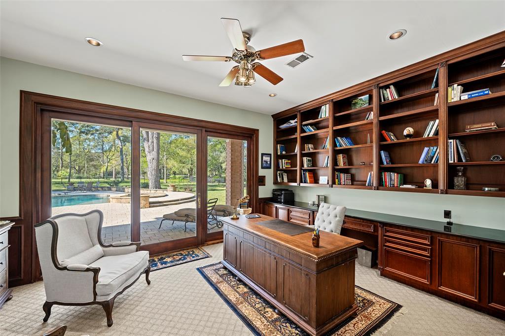 39 Gleannloch Estates Drive, Spring, Texas image 12