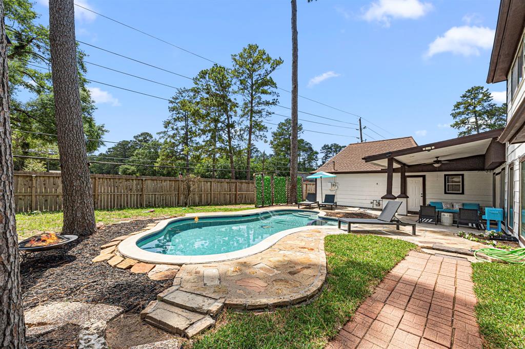 15115 Gladebrook Drive, Houston, Texas image 14