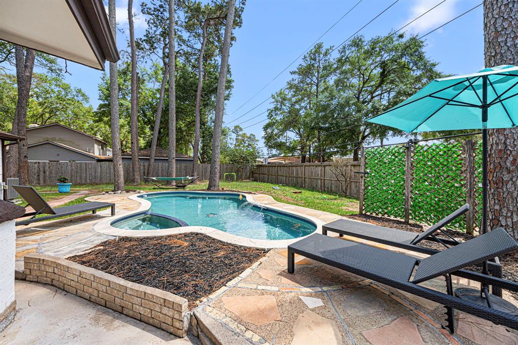 15115 Gladebrook Drive, Houston, Texas image 12