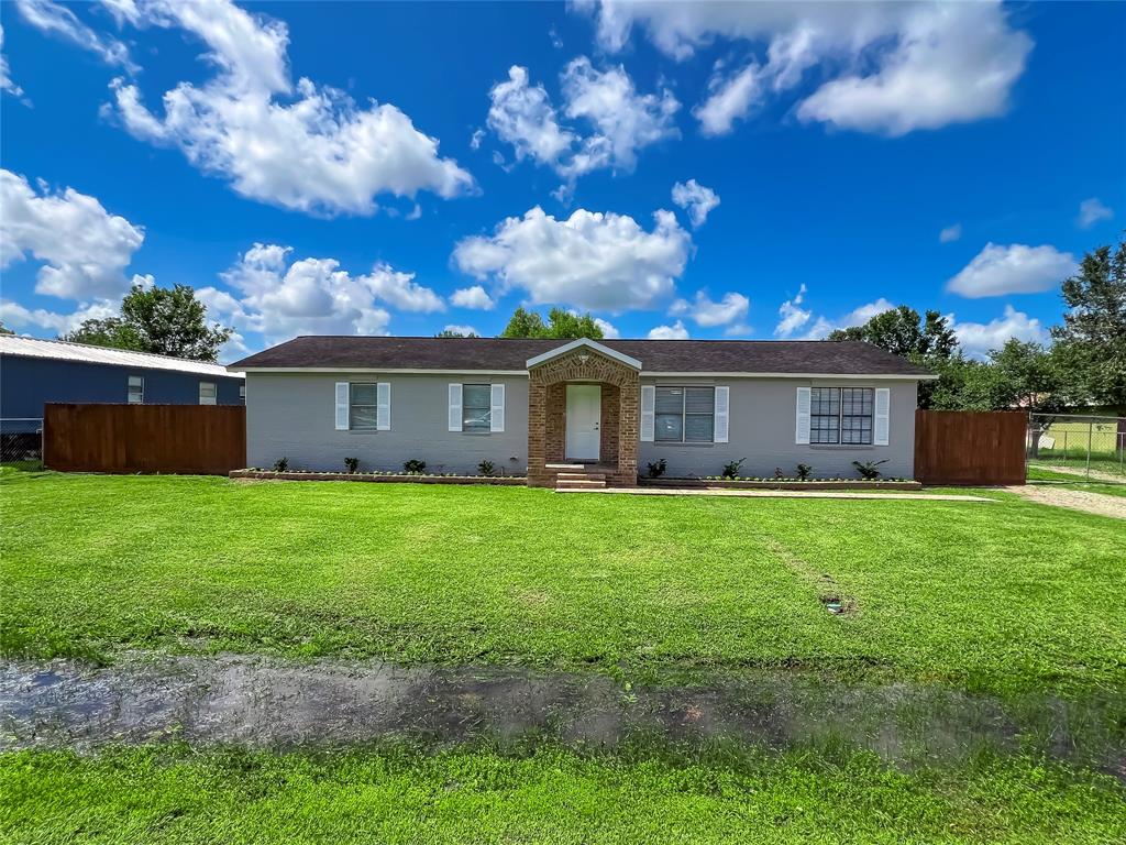 View Alvin, TX 77511 property