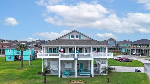 Photo of 985 Sue Drive, Crystal Beach, TX 77650 (MLS # 17870325)