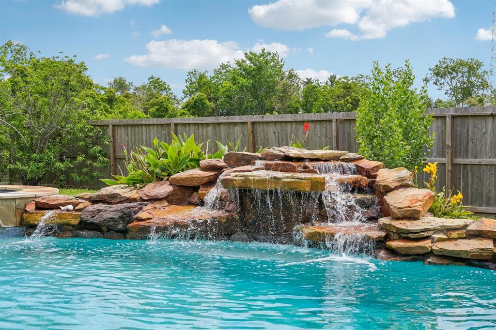 2422 Acadiana Lane