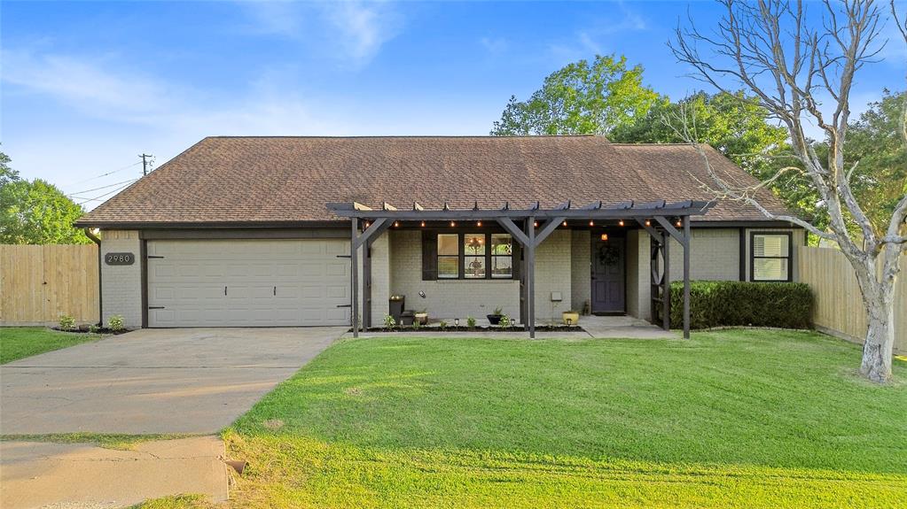 2980 Bluebonnet Boulevard, Brenham, Texas image 1