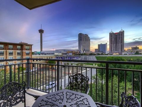 215 Center Street 307 San Antonio TX 78202
