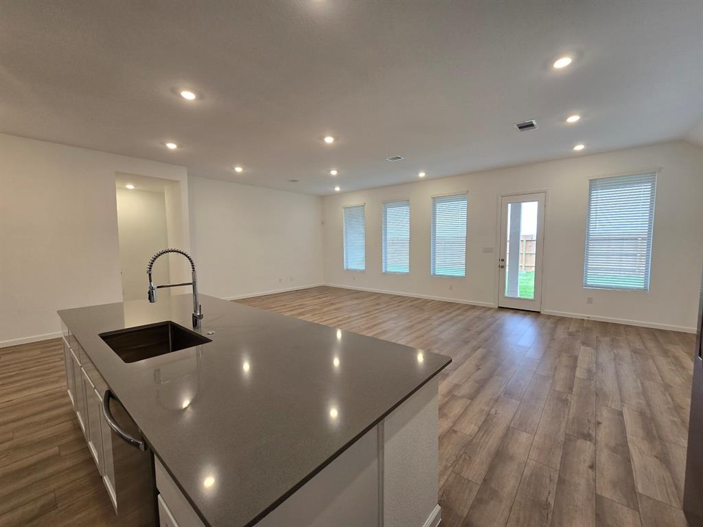 13310 Rosemary Drive, Texas City, Texas image 3