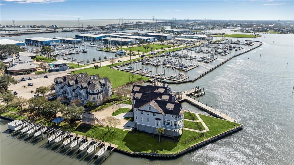 2451 Lakewood Pointe, Seabrook, Texas image 1