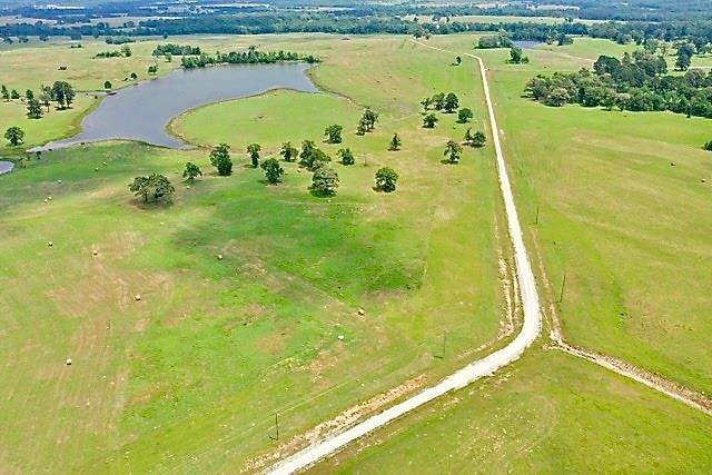 315 Clearlake Ln, Crockett, Texas image 9
