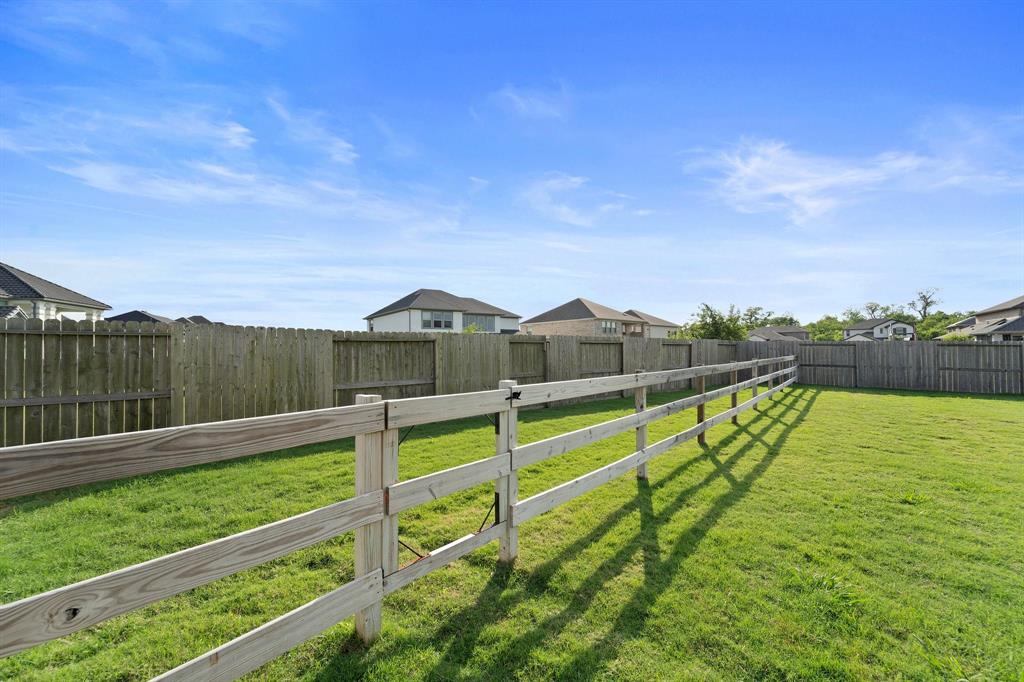 5411 Cavall Road, Missouri City, Texas image 38